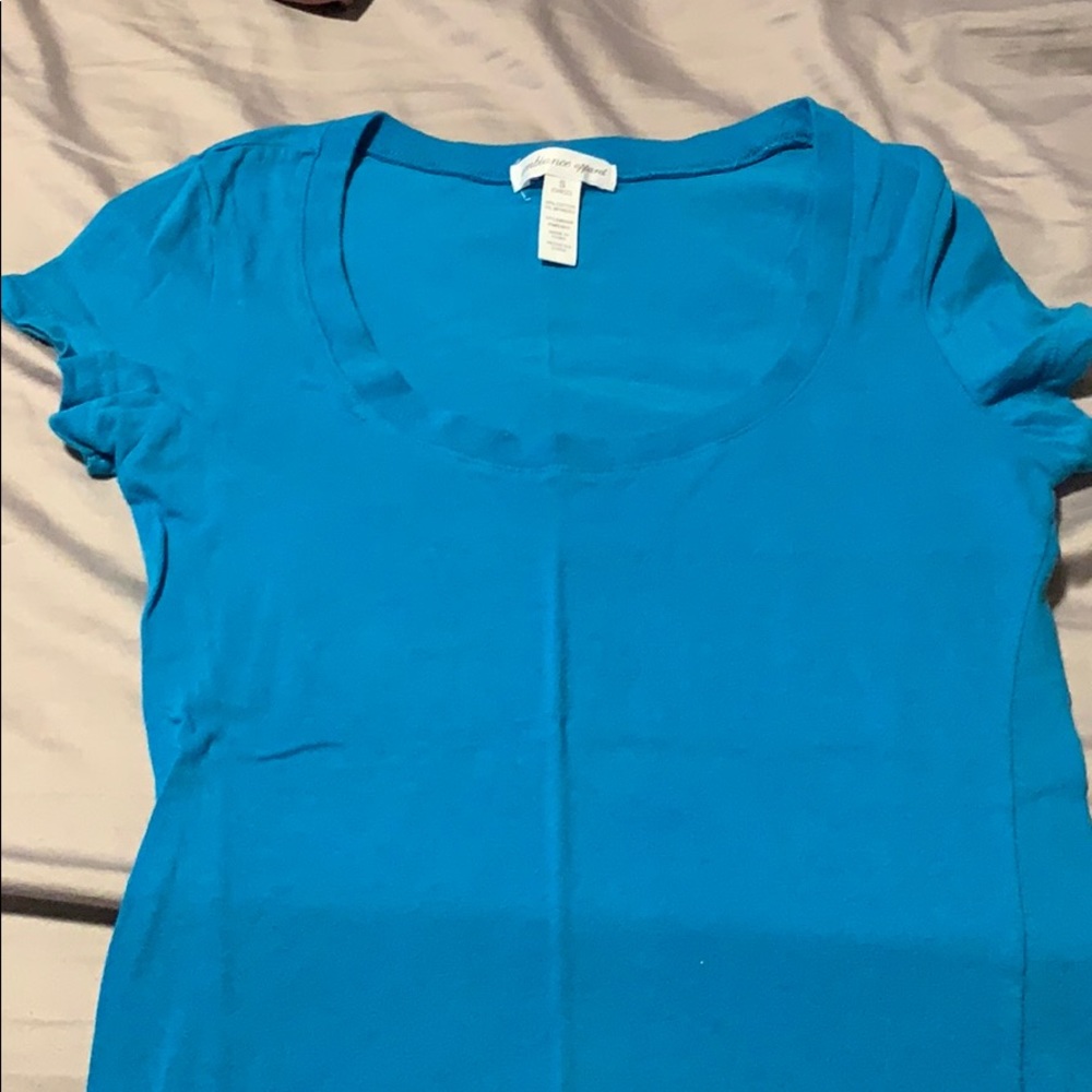Shirts - Picture 3 of 4